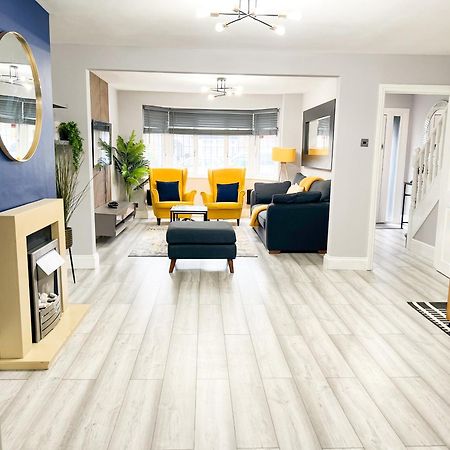 Beautiful Newly Renovated House In Rainham Essex Villa Bagian luar foto
