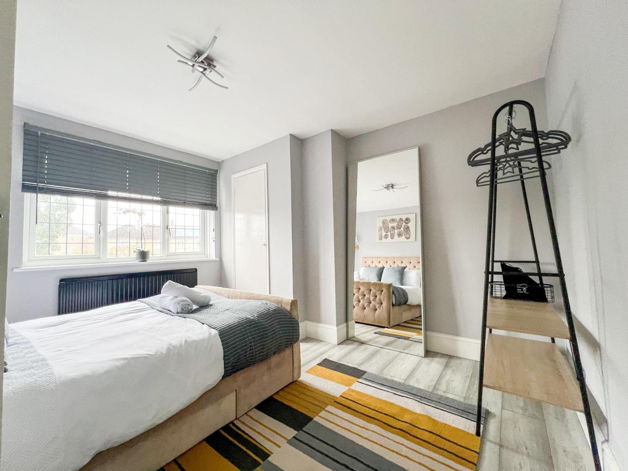 Beautiful Newly Renovated House In Rainham Essex Villa Bagian luar foto